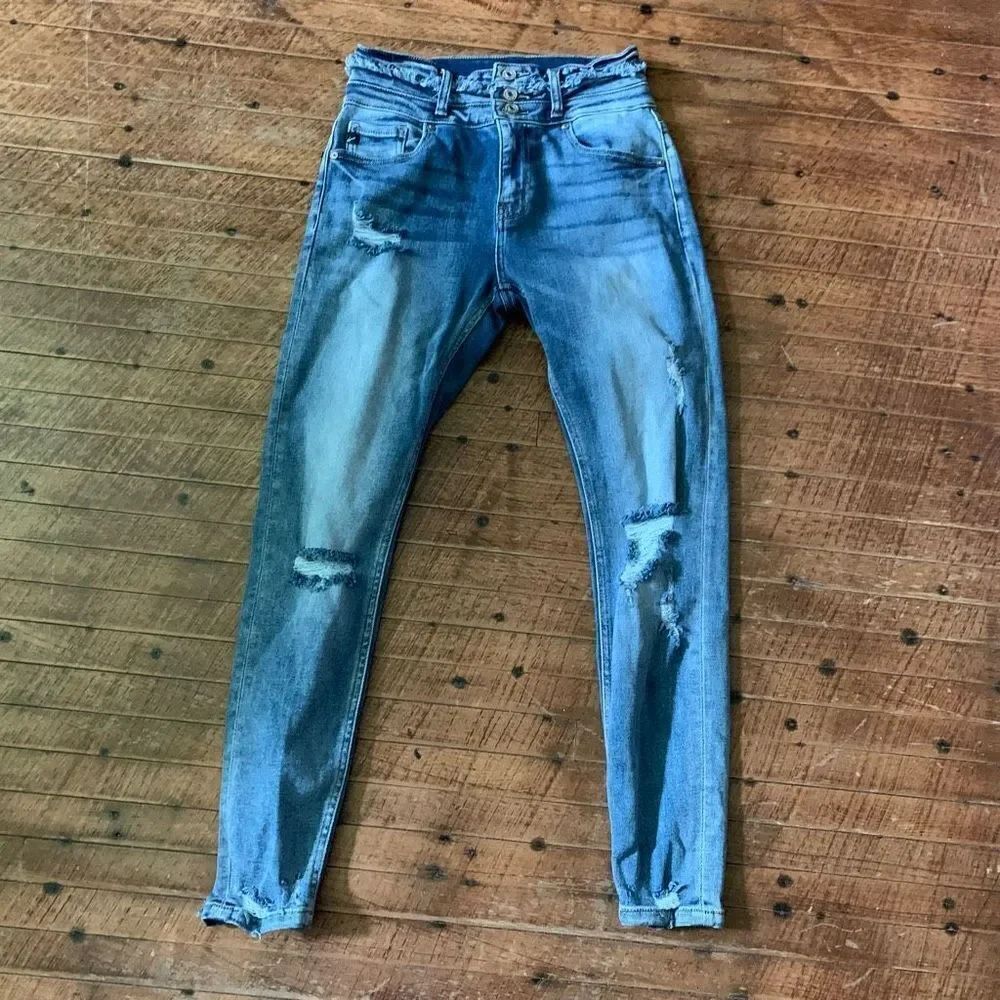 Kancan Curvy destruct distressed high waisted 3/25 normcore jeans